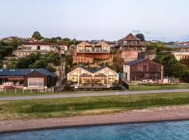 Roam Taupo Lake Front Unit 2 - Spa Pool