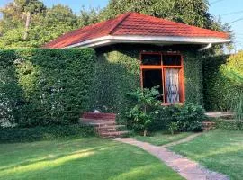 Barazani Garden House