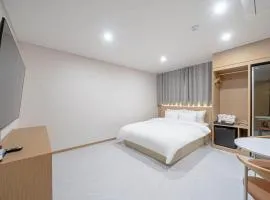 브라운 도트 통영 죽림점