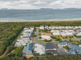 Banksia by the Bay