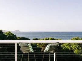 Sagres Queenscliff, Designer Oceanfront Escape with Pool & Sauna