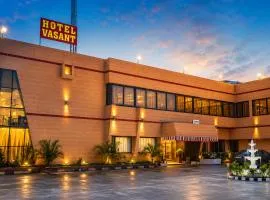 Hotel Vasant - Premium Hotel in Gajraula - All AC Rooms with Restaurant - Free Wi-fi & Parking - Banquet