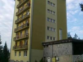 Apartment LULU, hotel in Vysoke Tatry - Strbske Pleso