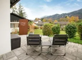 Ferienhaus mit Terrasse, Regendusche und Bergpanorama