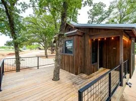Quaint Treehouse for Glamping in Waco, Texas