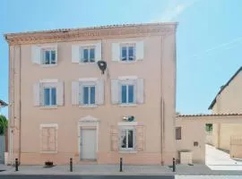 Villa 61