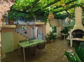 Ani Apartment