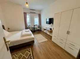 Klimatisiertes ruhiges Altstadt-Studio im Zentrum Sankt Pölten - HERRENPLATZ