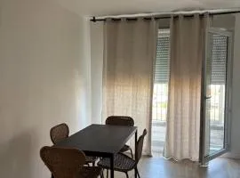 T2 cosy et calme - Balcon - RER D à pied