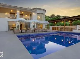 Villa Almasur by Abahana Villas