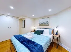 Modern Basement Near Little Italy Walk to Transit