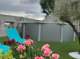 Maison de campagne spacieuse avec Piscine et Climatisation