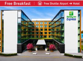 Holiday Inn Express Zürich Airport by IHG, hotel u gradu 'Rümlang'