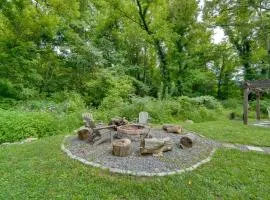 Private Hot Tub & Yard! Modern Friendsville Escape