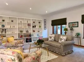 The Cottage by Hibiscus House