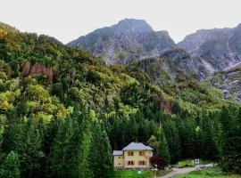 Dom dr Klementa Juga v Lepeni