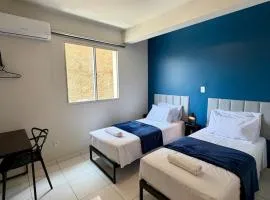 Apto com 2 quartos e A/C ao lado da Santa Casa