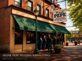 Perfect Yale Stay | Spacious 4BR | Guest Favorite