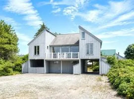 Salty Dolphin by Bayley Vacation Rentals