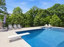 Private Heated Pool, Sleeps 18, Game Room & Outdoor Living