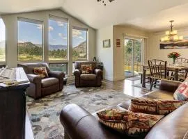3 Mi to RMNP! Mtn-View Retreat in Estes Park