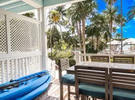 Crystal Waters - 2BR 2-5BA Coastal Villa