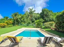 Large 4-bed Family Friendly Home with Pool Just 2 mins from Beach - Chindwin