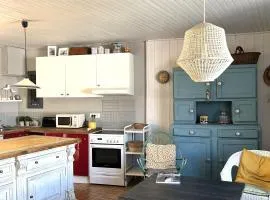 Maison ensoleillée proche plages à 200m - FR-1-813-22
