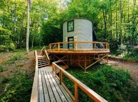 NEW Romantic Silo w Hot Tub and Outdoor Shower