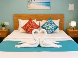 Dhiffushi Reef & Beach