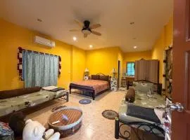 Ganesha bungalow at Ya Nui beach