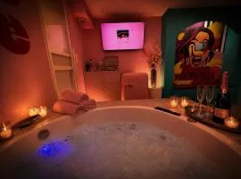 Paradise Suite Jacuzzi - 20 min Metz & Luxembourg