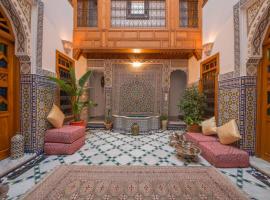 Riad Scalia Traditional Guesthouse Fes Morocco, riad v mestu Fès