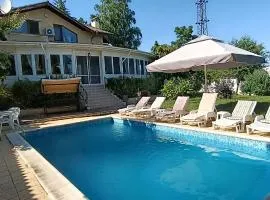 Kambala House - Sea View, Pool & Comfort