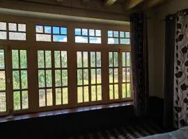 Thuntsay home stay