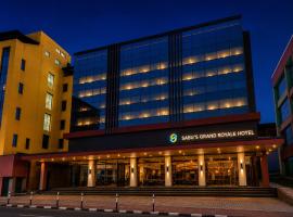 Sabu's Grand Royale - Thampanoor، فندق في تريفاندروم