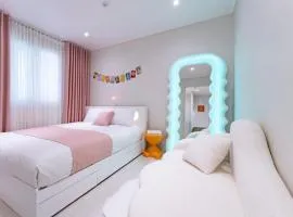 On&On Stay ㅡ Hongdae, Gyeongbokgung, Sinchon
