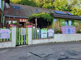 Gites Les Lupins avec Sauna et petit déjeuner inclus 2 a 4 personnes