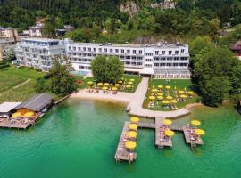 Werzers Seehotel Wallerwirt, hotelli kohteessa Techelsberg am Worthersee