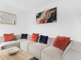 Grand 6-Bed Group House with Garden & Driveway