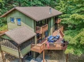 Skyefall - Hot tub| Fireplace| Wifi|Screen porch|BBQ grill|Games| Community pool|Piano
