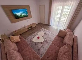 Guest House Demaj