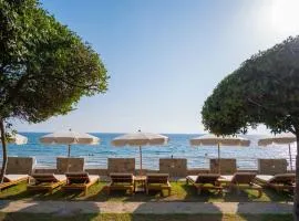 Villa Sarina Hotel & Riva Beach Club