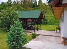 Casa Bya - Complex de Pensiuni si Casute la munte