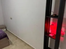 BEL APPARTEMENT CENTRAL À 10min DE L'EAU SAIDIA