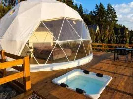 Glamping Pod Hradom súkromné jacuzzi a sauna