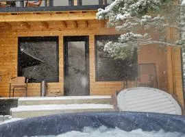 Cozy Cottage Wild Freedom