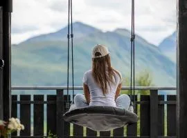 Luxurious 5-Bedroom Mountain Chalet with Sauna, Panoramic Views, and Two Full Bathrooms