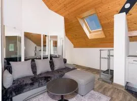 Central Apartment near Bern Parking & Balcony
