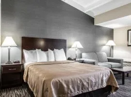 Danbury Inn & Suites